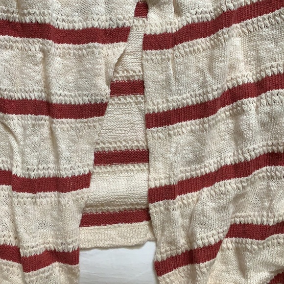 NWOT Splendid pullover split back sweater large - Picture 5 of 6